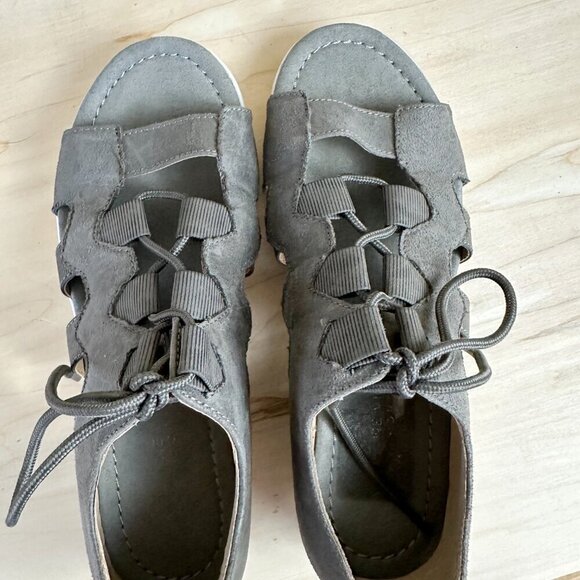 Adrienne Vittadini Sport Peggie Wedge Sandals Grey 7.5 - Picture 2 of 8